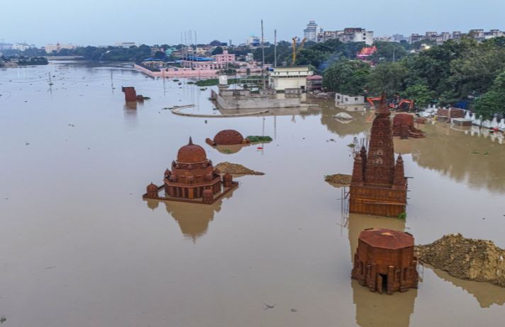 Bihar Floods Affect Over 43 Lakh People Across 14 Districts